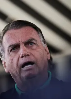 Jair Bolsonaro é alvo de operação da Polícia Federal e passará a usar tornozeleira eletrônica