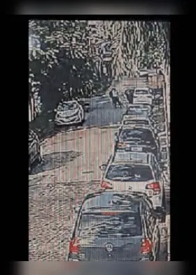 Mãe PM reage a assalto, desarma criminoso e luta com ladrão ao deixar filho na escola