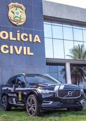 Mulher é presa por perseguir e ameaçar mãe de ex-namorado