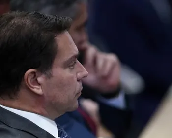 Após Cid, Moraes inicia interrogatório de Ramagem no STF; assista