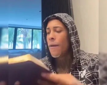 Após prisão, MC Poze incentiva leitura da bíblia: “Pastor de Israel”