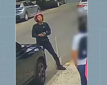 Bandido usa arma falsa para assaltar família com bebês e acaba rendido