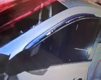 Bebê de 8 meses morre após carro da família ser atingido por tiro