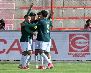Bolívia vence com gol de Miguelito, mantém chances de ir à Copa e elimina o Chile