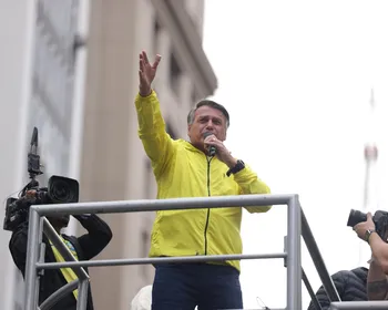 Bolsonaro testa fidelidade de aliados em novo ato contra cerco do STF