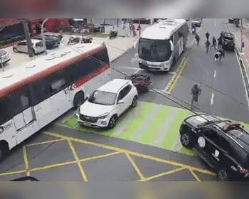 Bope é acionado para denúncia de assalto com reféns em agência na Ponta Verde