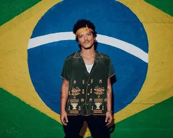Brasileiros acusam Bruno Mars de apropriação cultural: entenda por que