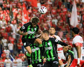 CRB perde para o América-MG, de virada, segue no G4, mas pode perder posição: 2x1