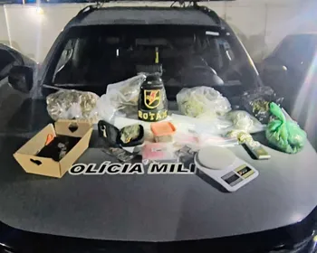 Casal é preso com drogas em condomínio na região de Jacarecica