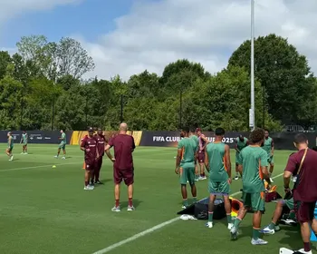 Com clima leve, Fluminense treina em Charlotte após vitória histórica sobre a Inter