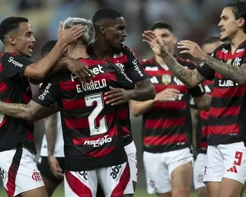 Confira a lista de jogadores do Flamengo disponíveis para assinar pré-contrato