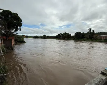 Atalaia registra desabamento de residência e deslizamento de barreira