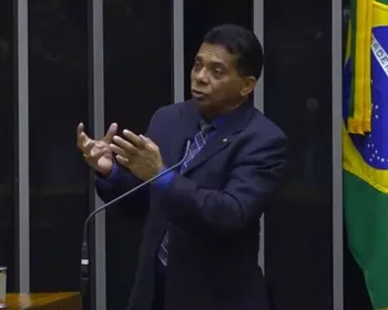 Deputado propõe “Lei Léo Lins” para blindar humoristas de punições