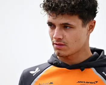 Disputa entre McLarens resulta em batida de Lando Norris no GP do Canadá