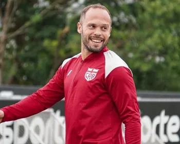 Douglas Baggio se lesiona e preocupa CRB para o jogo contra o Goiás