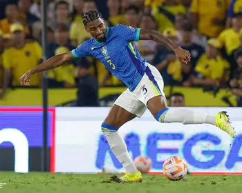 Em estreia, zagueiro Alexsandro apresenta suas credenciais à Seleção