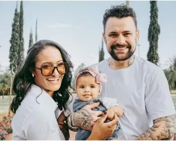 Ex-BBB Vinicius Rodrigues anuncia morte da mãe de sua filha caçula