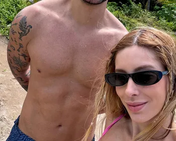 Ex-BBB curte viagem romântica com nova namorada em São Miguel dos Milagres