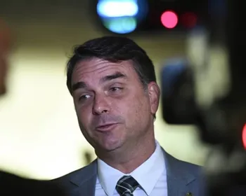 Flávio agradece a Trump por defender Bolsonaro: “Ele está certo”