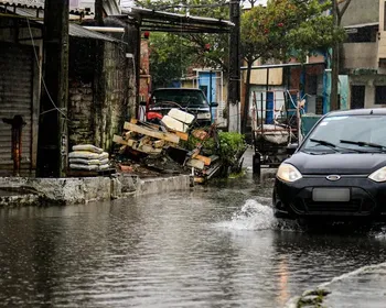 Fortes chuvas deixam 40 pessoas desalojadas em Maceió