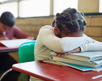 Garoto é suspeito de estupro virtual e induzir jovem a beber ácido