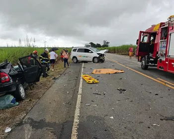 Grave acidente deixa dois homens presos às ferragens em Marechal Deodoro