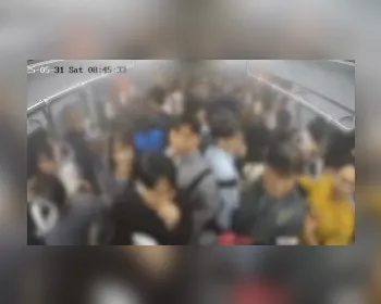 Homem coloca fogo em metrô lotado na Coreia do Sul; veja!