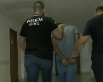 Homem é condenado a 26 anos por matar enteado de 8 meses a socos e pontapés