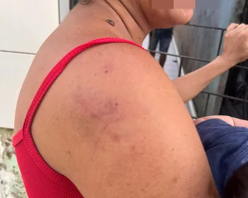 Homem é preso após ameaçar esposa e filhos com révolver