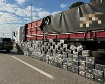 Homem é preso transportando 1,3 tonelada de droga escondida em carreta