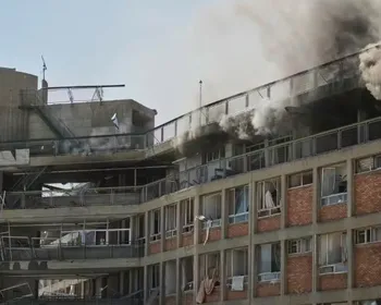Irã ataca hospital em Israel e deixa dezenas de feridos