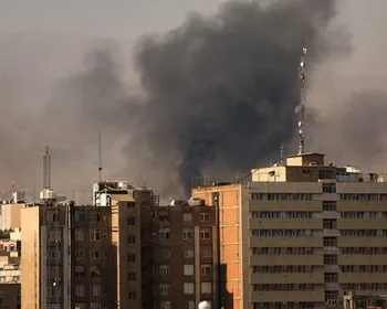 Israel mata chefes militares do Irã, que responde com nova ofensiva