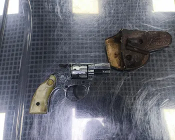 Jovem preso com arma no aeroporto alega que pegou mochila do avô por engano
