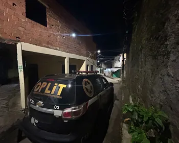 Localizador leva polícia a esconderijo de aparelhos roubados no Feitosa
