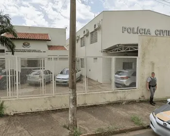 Mãe tenta atropelar adolescente que agrediu filho em jogo de futebol