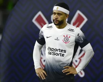 Memphis expõe queixas à direção e é advertido diante do elenco