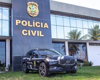 Mulher é presa por perseguir e ameaçar mãe de ex-namorado