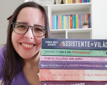 Mulher morta a facadas dentro de restaurante fazia conteúdos de literatura