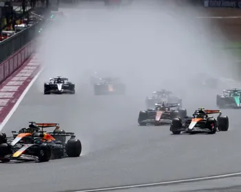 Norris vence prova caótica no GP da Inglaterra; Hulkenberg é 3º e Bortoleto abandona