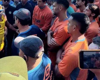 O futebol se cala, e o
medo assume comando