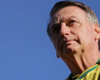 PF intima Bolsonaro a depor também em inquérito contra Zambelli