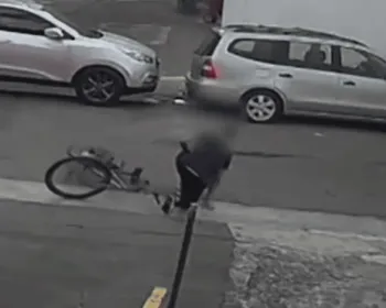 Pai e filha perseguem e agridem ciclista em briga de trânsito