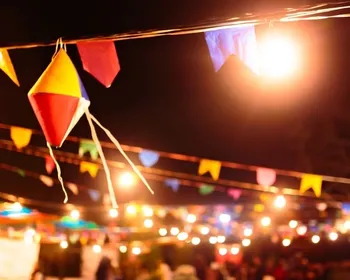 Pais brigam após atrito entre crianças em festa junina de escola