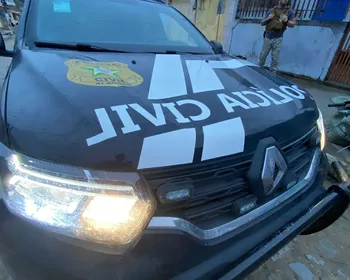 Polícia prende suspeito por tráfico e apreende menor por latrocínio