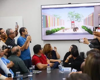 Prefeito de Arapiraca assina decreto de desapropriação da antiga sede social do ASA