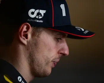 Red Bull mantém esperança por título de Verstappen em 2025