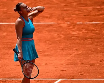 Sabalenka supera Zheng e garante vaga na semifinal de Roland Garros