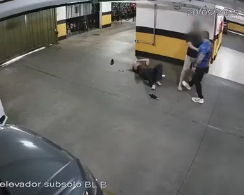 Sargento da PM agride mulher durante briga de trânsito; veja vídeo!