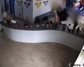 Servidora é agredida por colegas em escola estadual de Dois Riachos