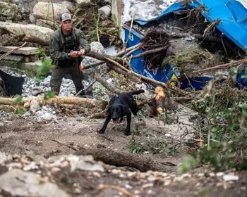 Sobe para 59 número de mortos por enchentes no Texas; resgate continua